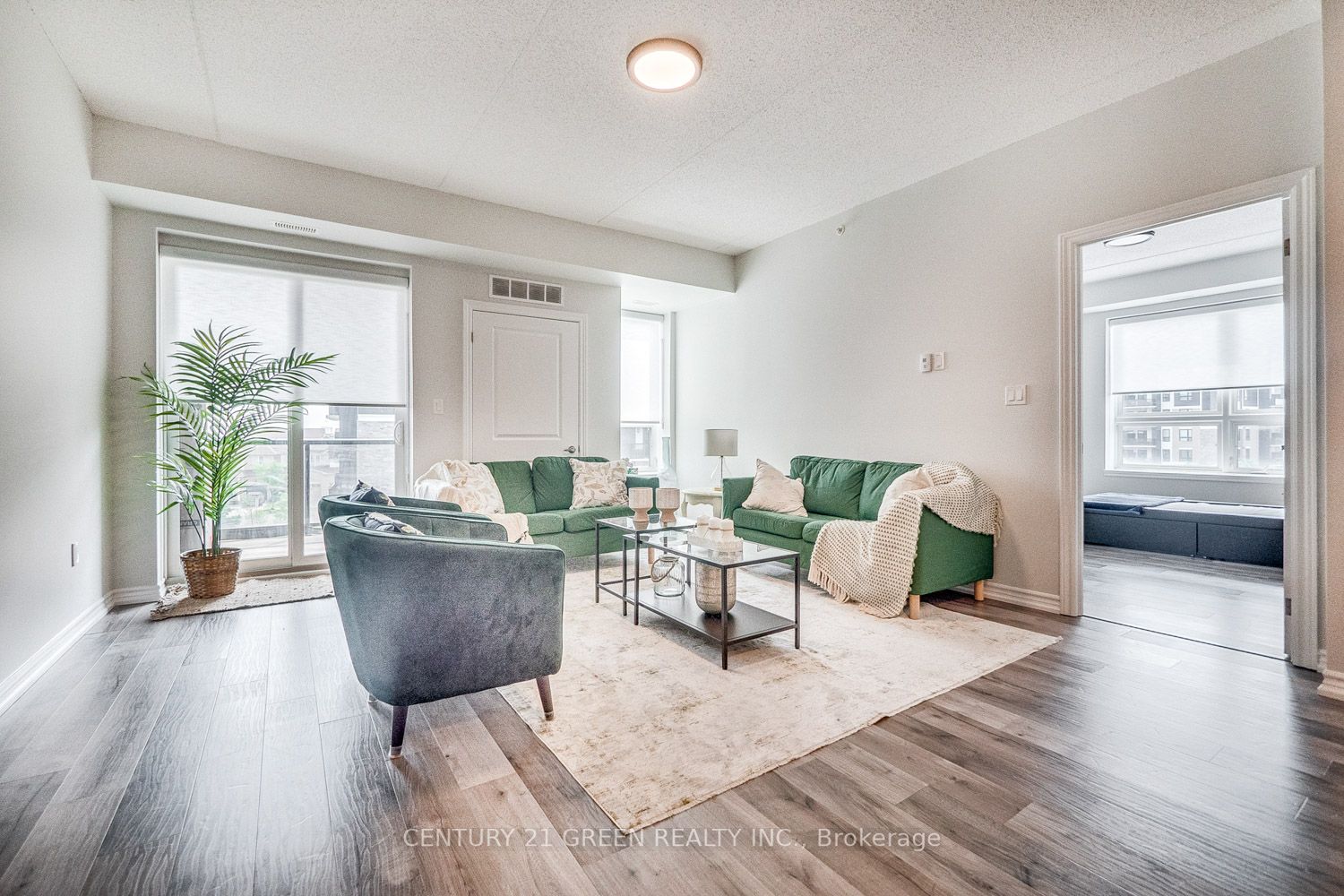 640 Sauve St, #324