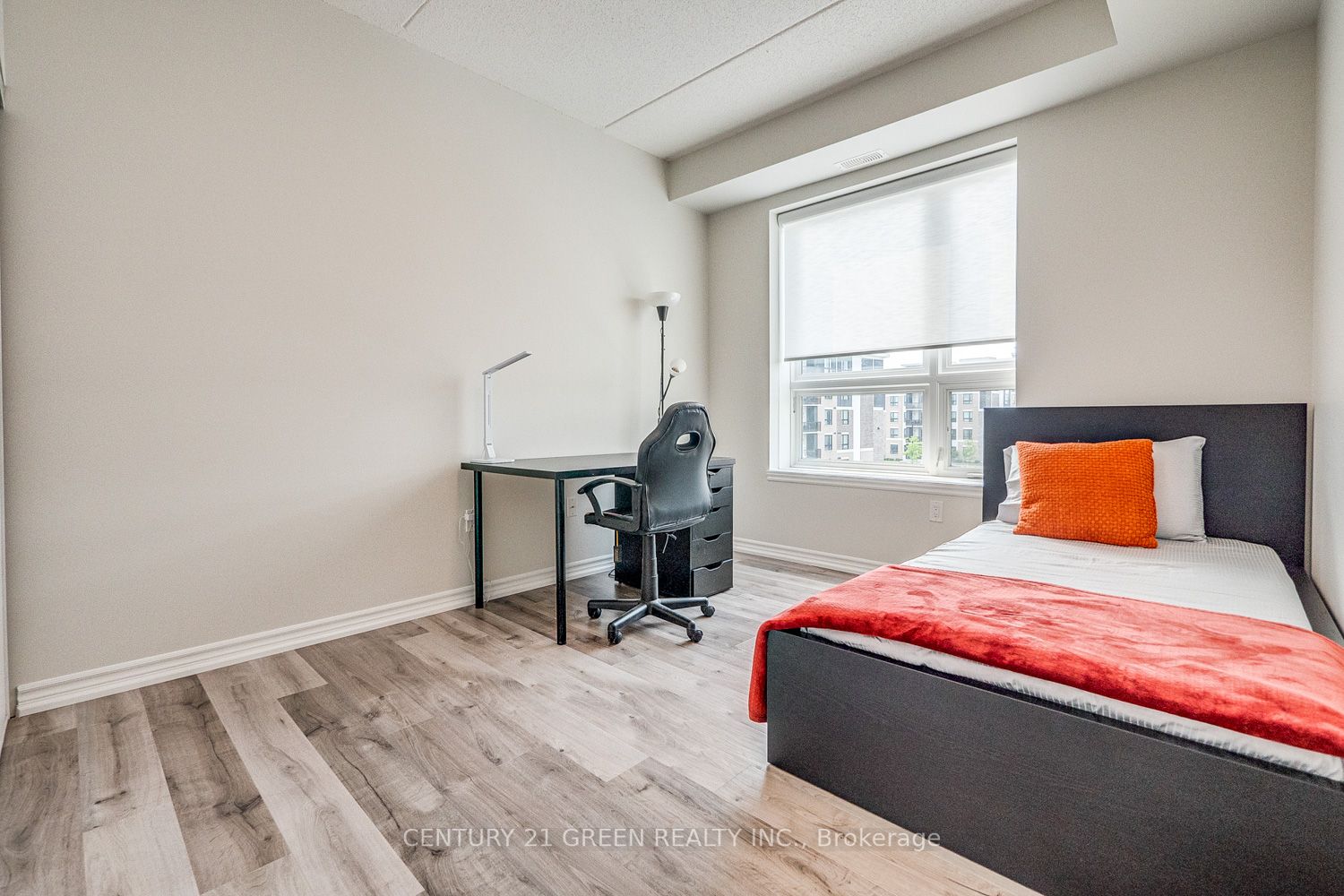 640 Sauve St, #324