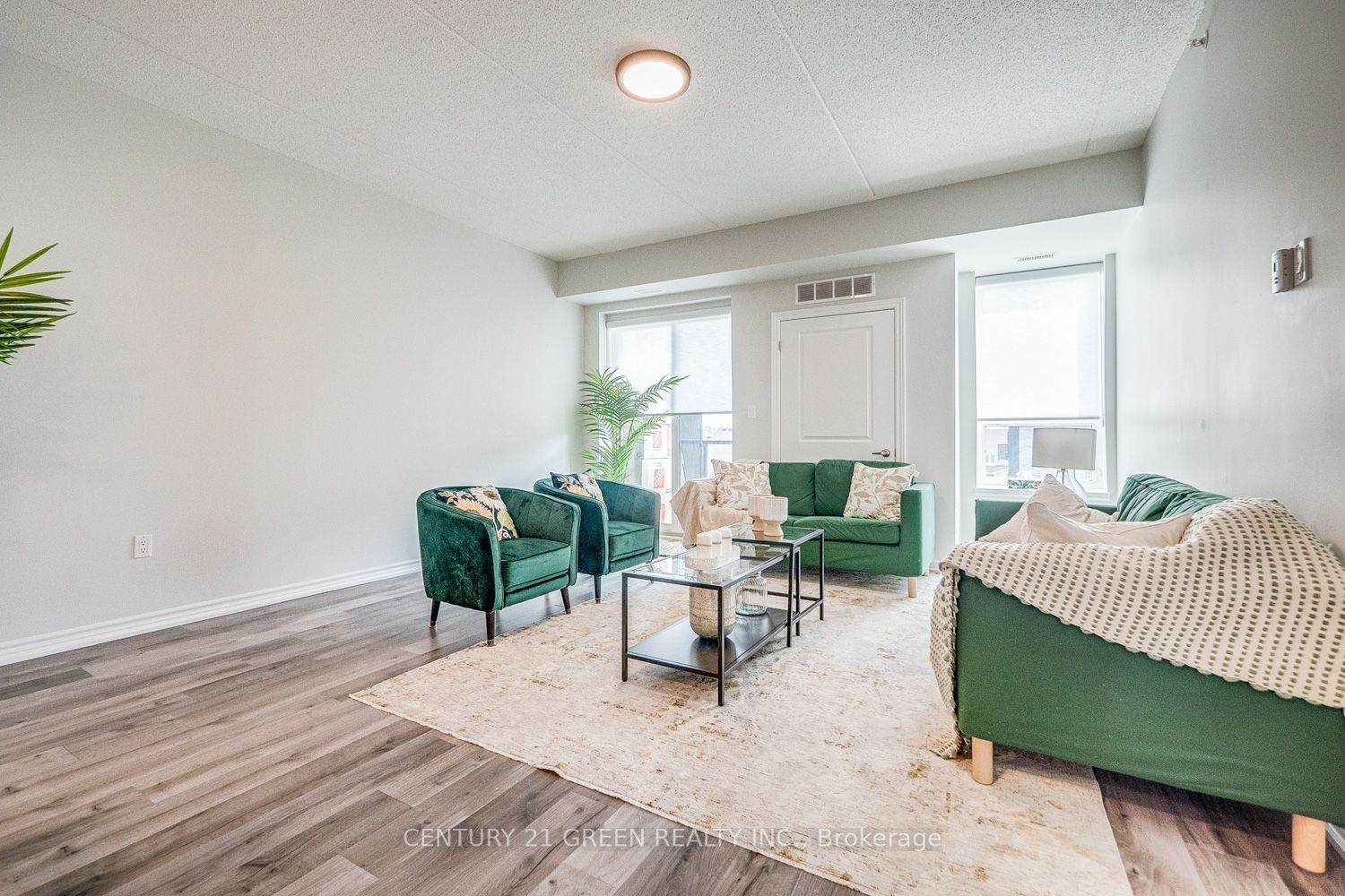 640 Sauve St, #324