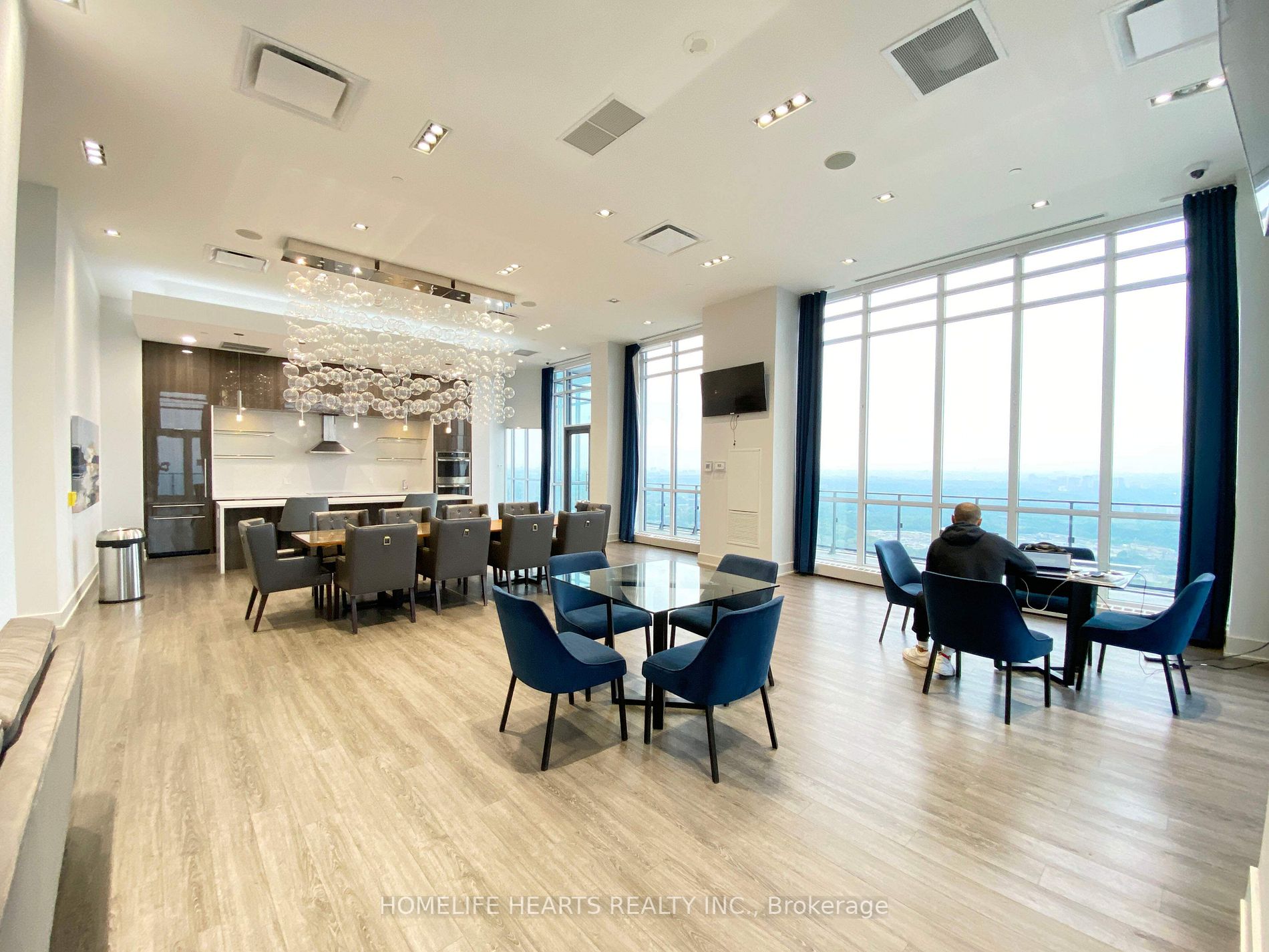 10 Park Lawn Rd, #1309