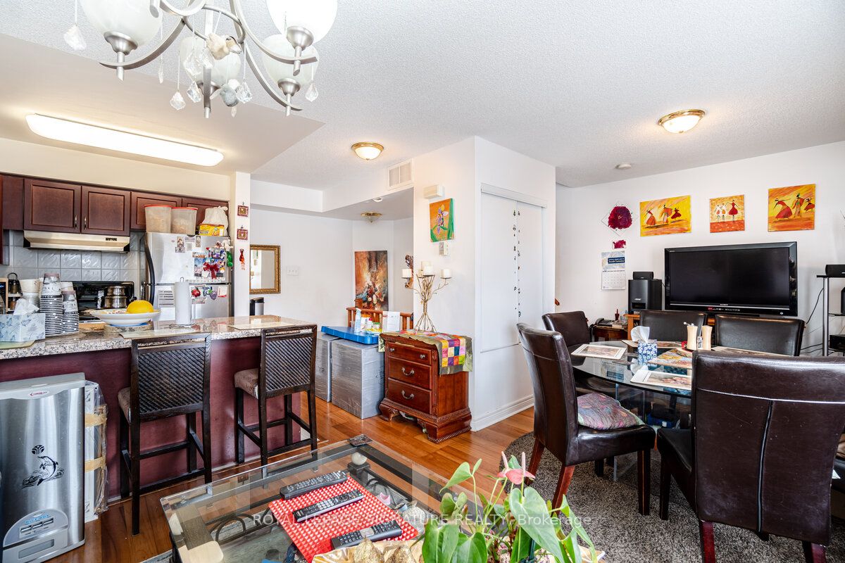 115 George Appleton Way, #2137