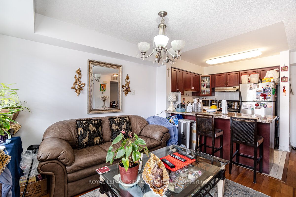 115 George Appleton Way, #2137