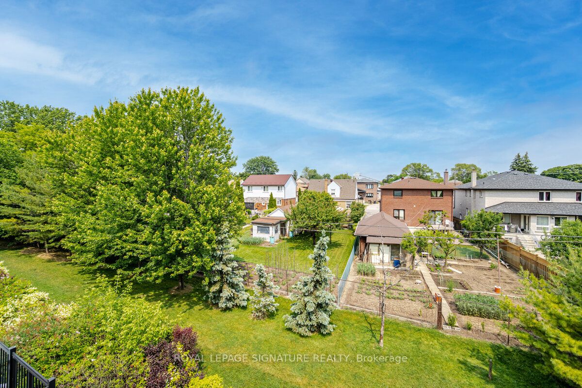 115 George Appleton Way, #2137