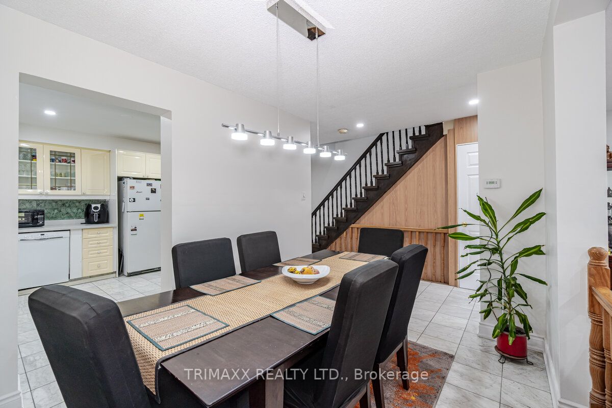 96 Banting Cres