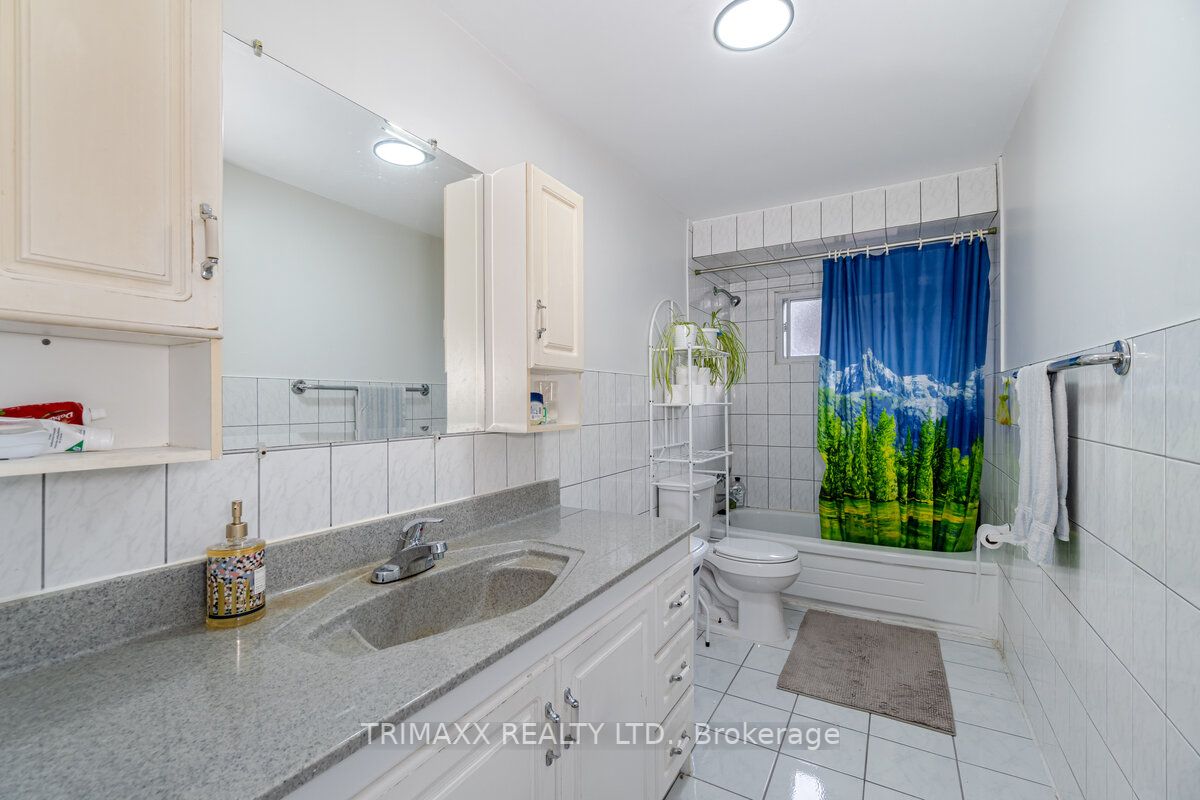 96 Banting Cres