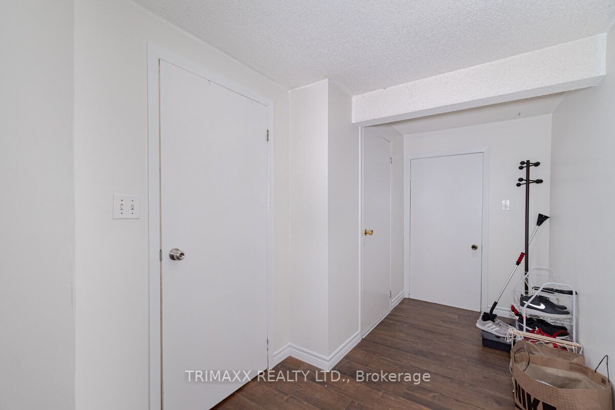 96 Banting Cres