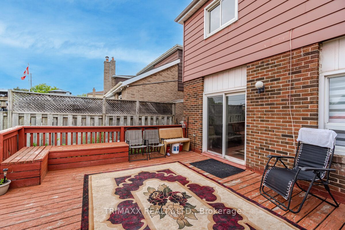 96 Banting Cres