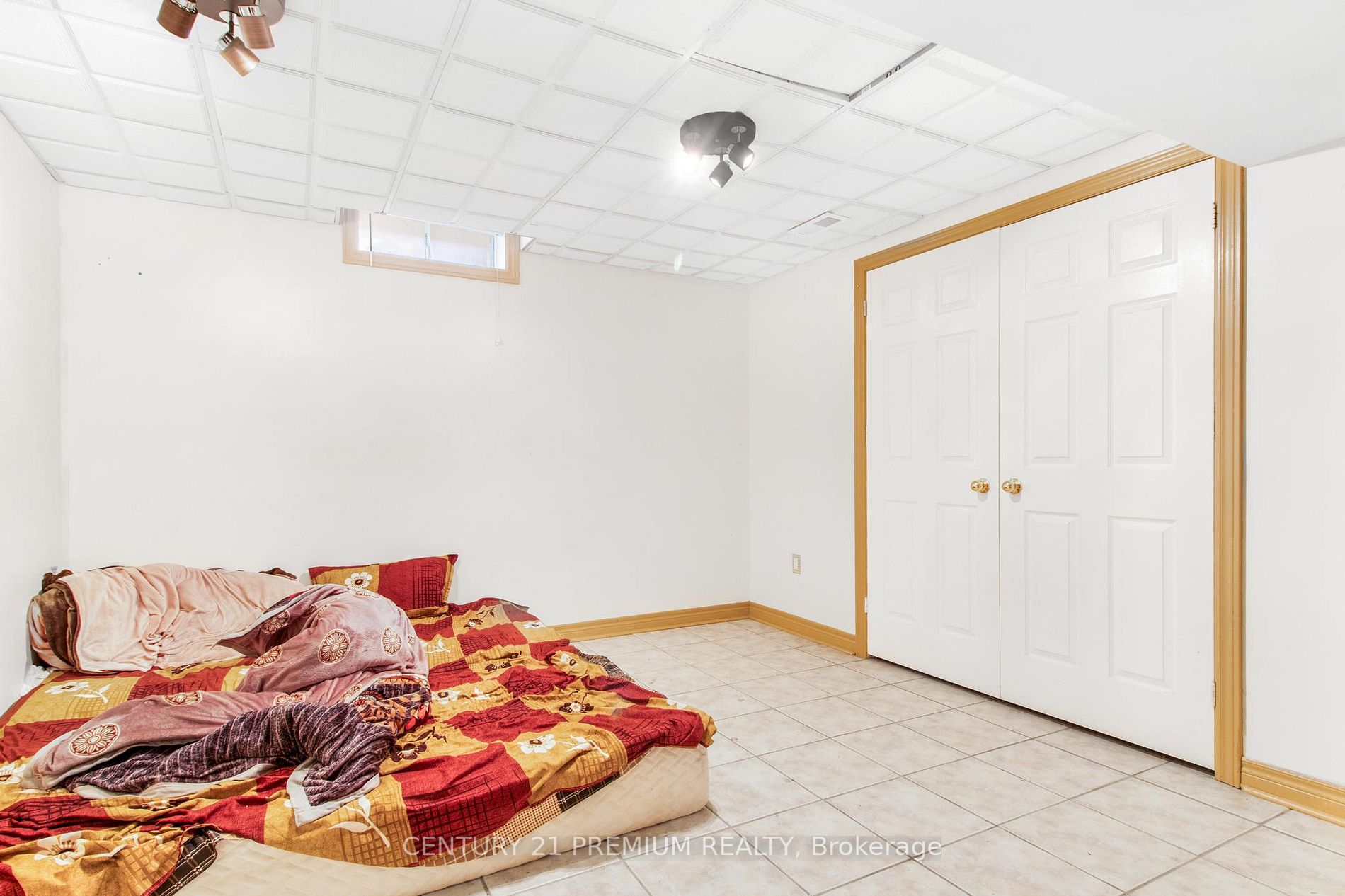 24 Vogue Cres