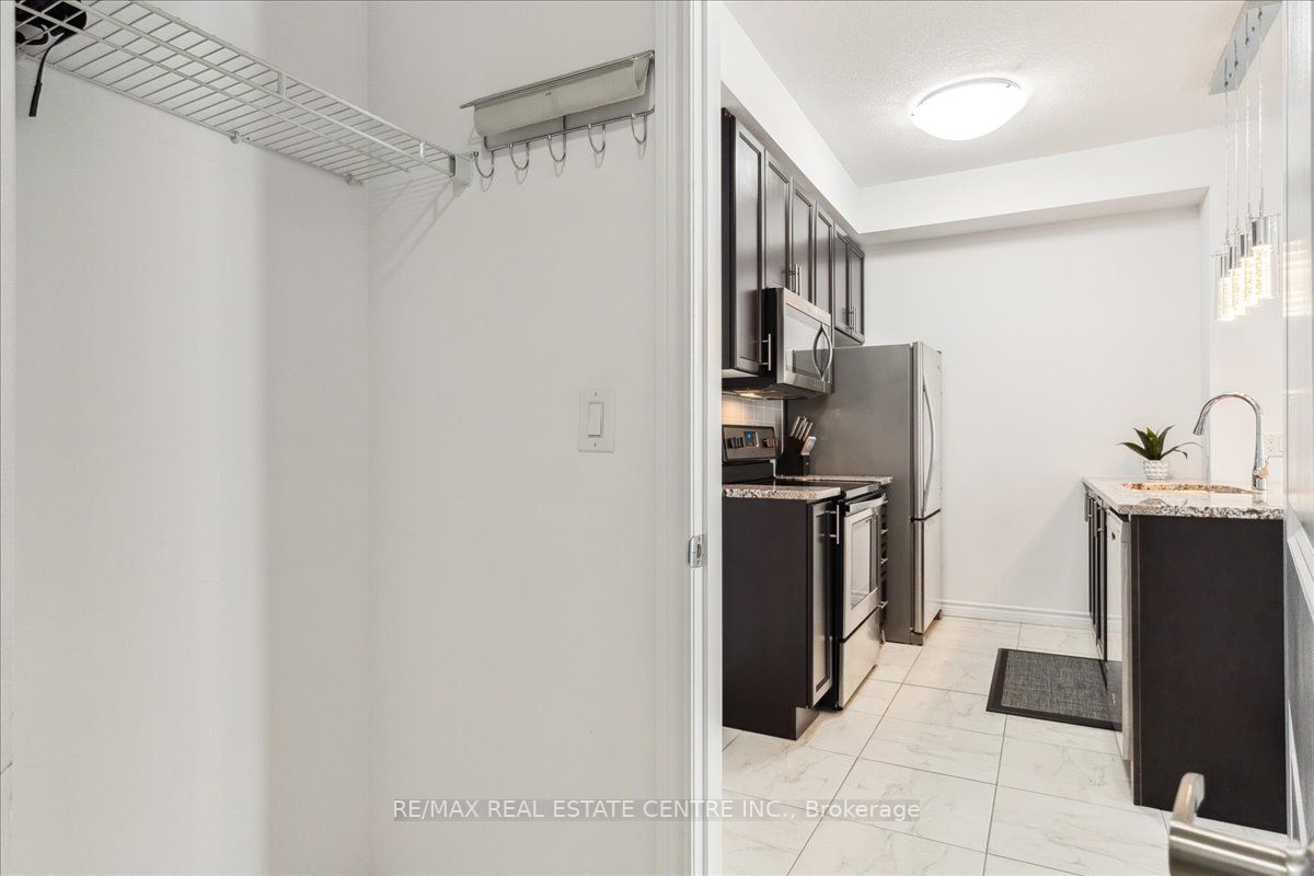 2490 Old Bronte Road, #726