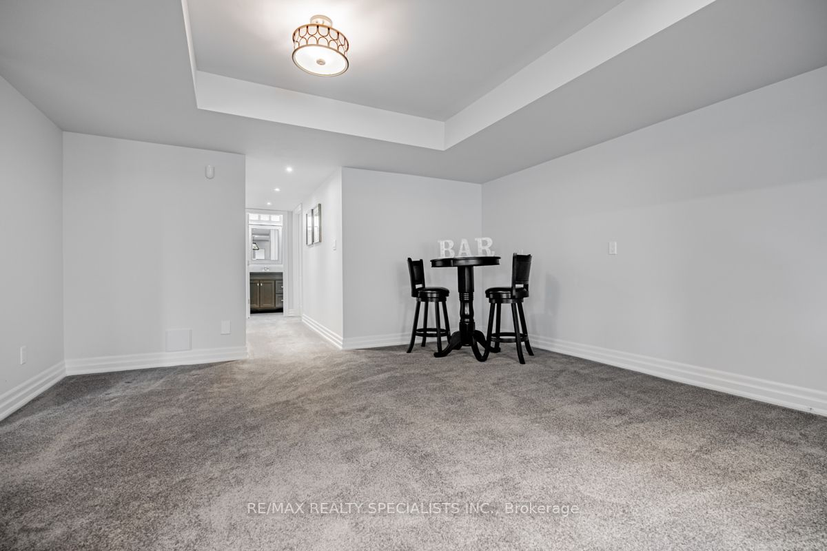 5 West Branch Drive
