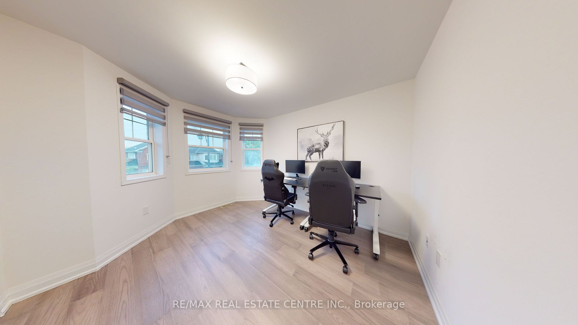1116 Barr Crescent