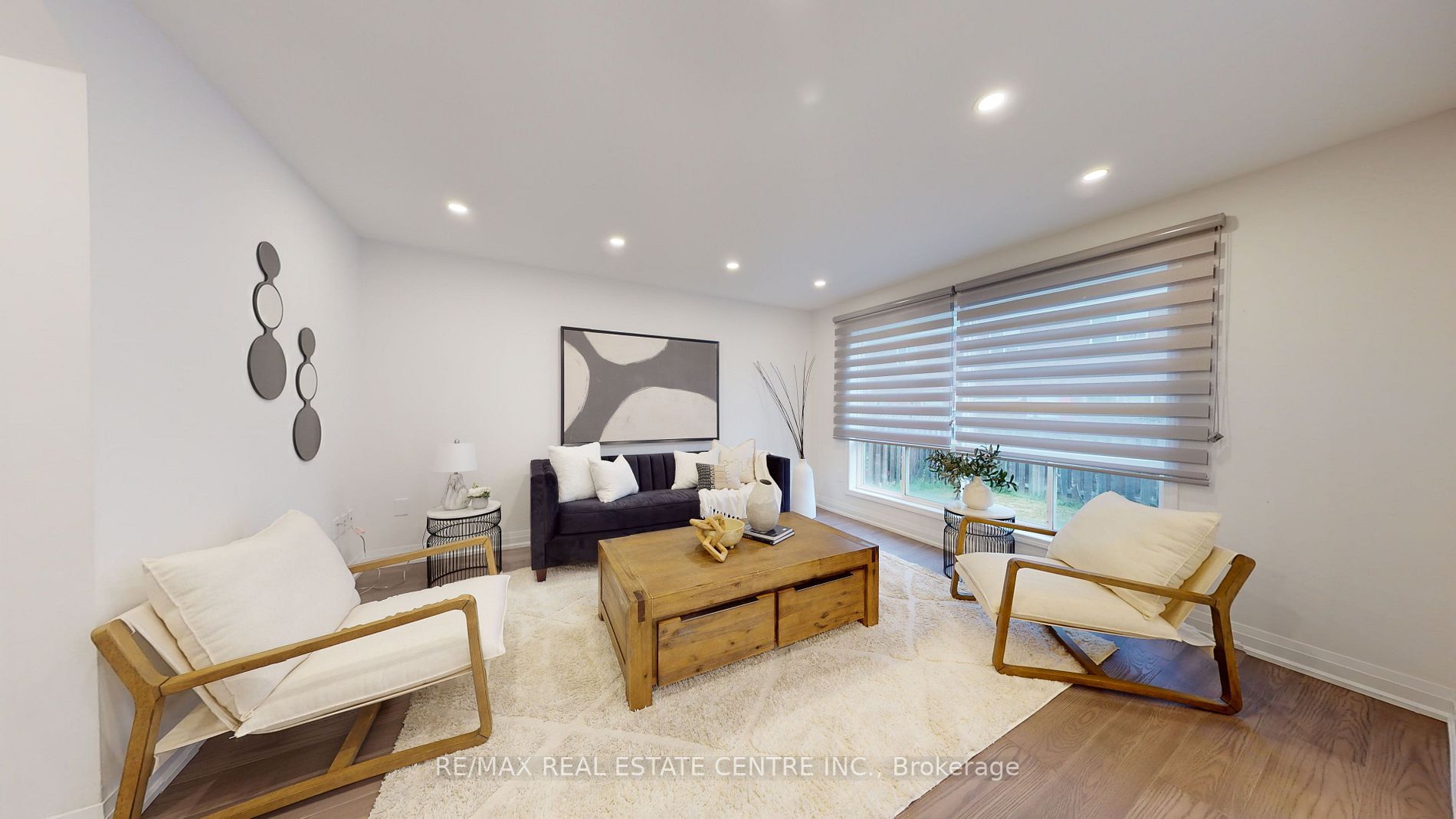1116 Barr Crescent