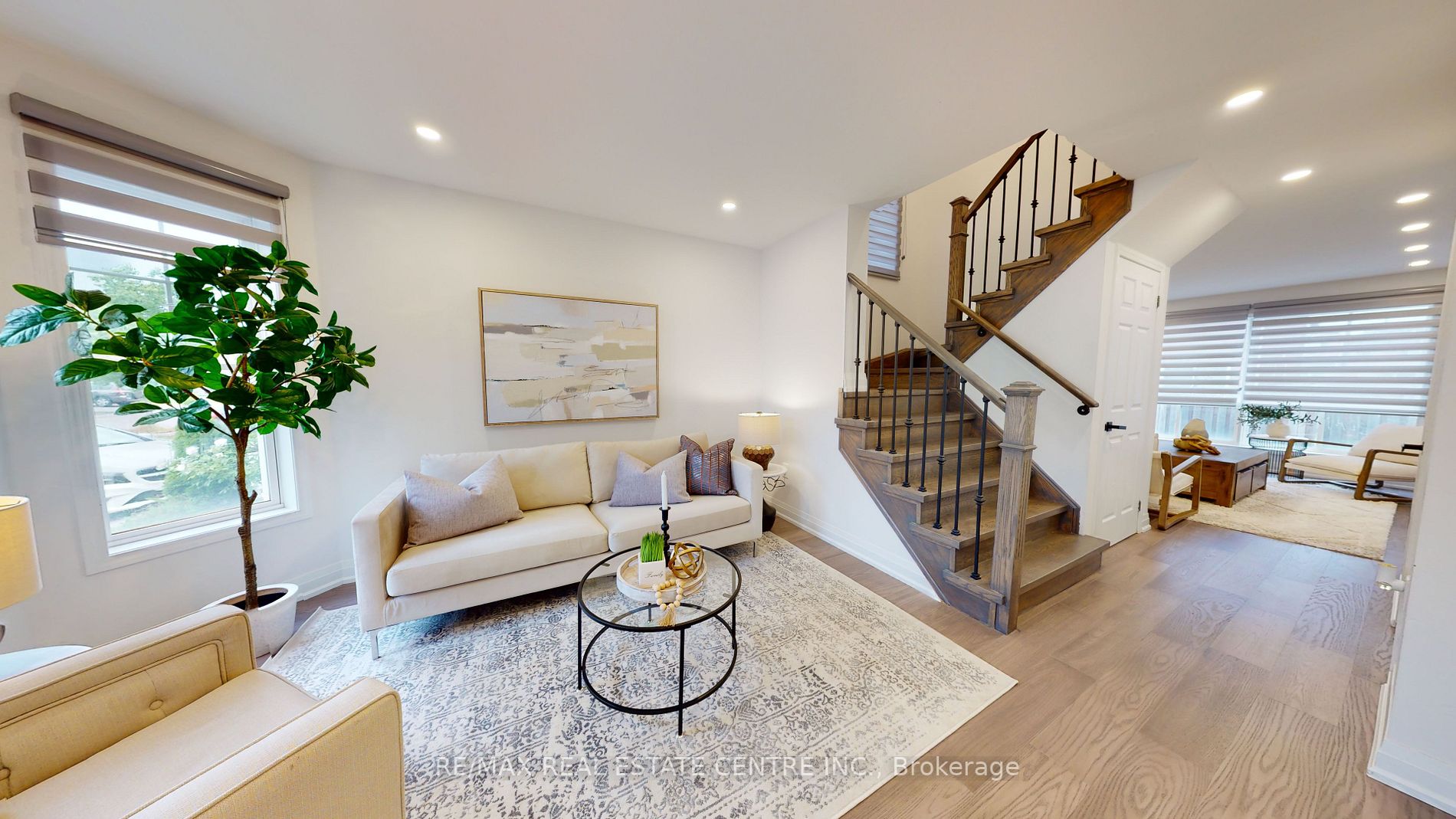 1116 Barr Crescent