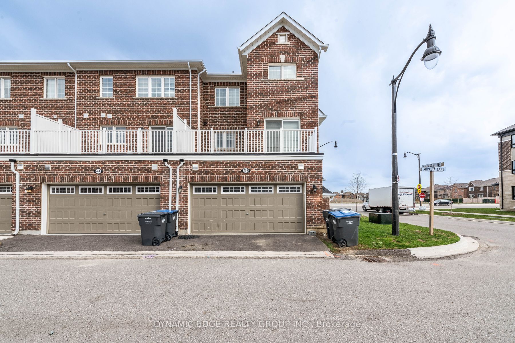 456 Remembrance Rd