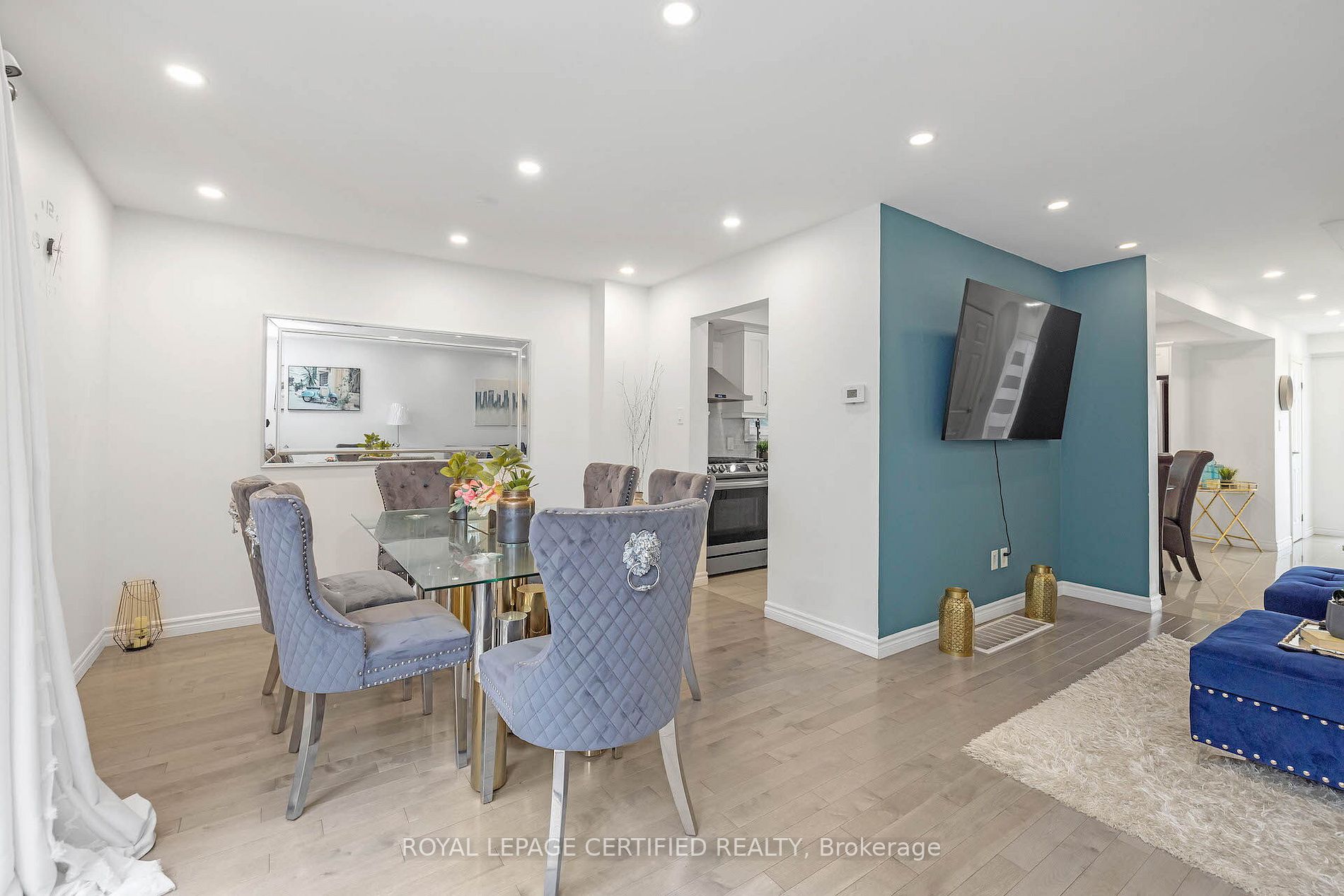 68 Radford Dr