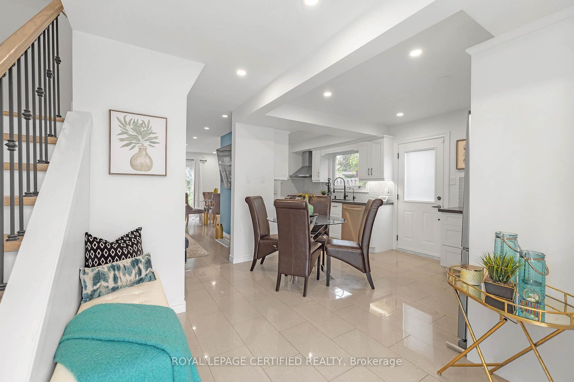 68 Radford Dr
