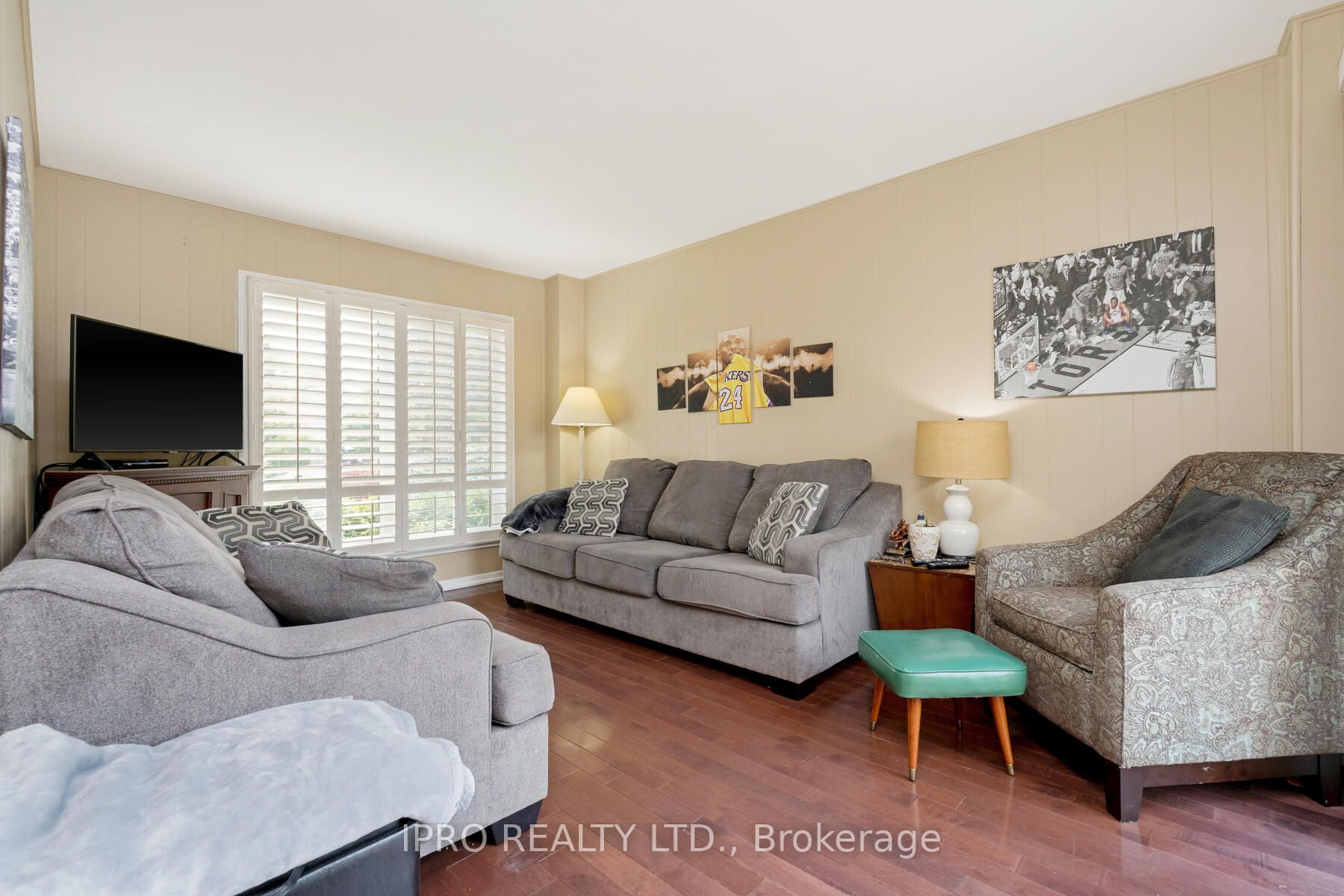 116 Rexway Drive