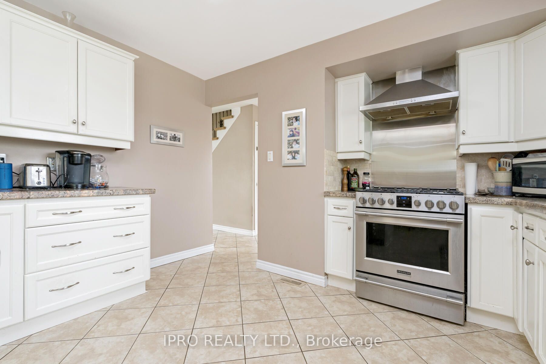 116 Rexway Drive