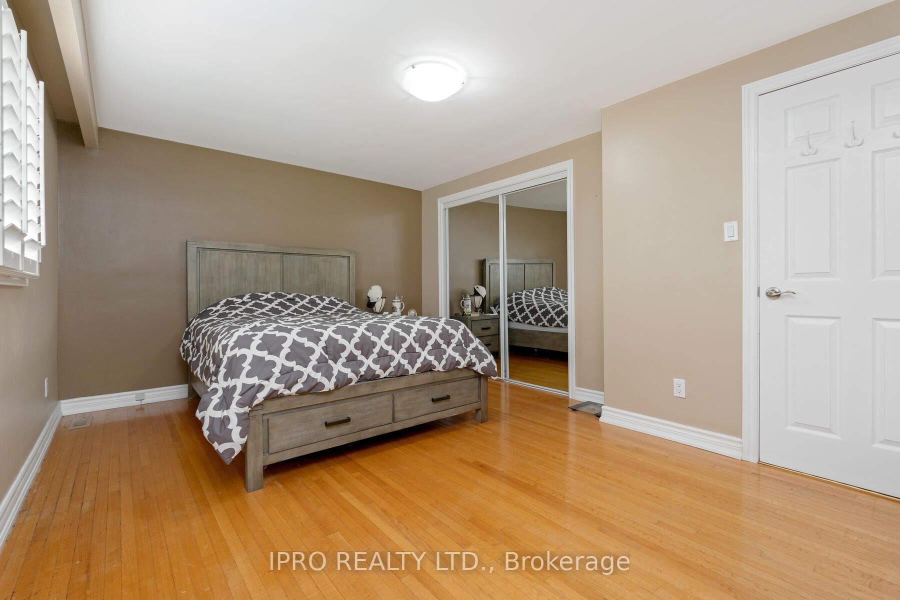 116 Rexway Drive