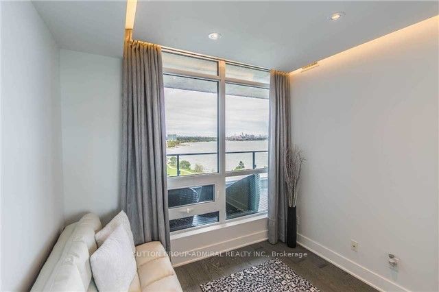 59 Annie Craig Drive, #803