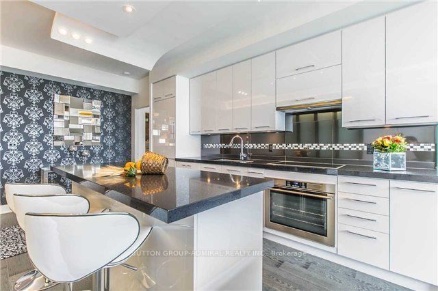 59 Annie Craig Drive, #803