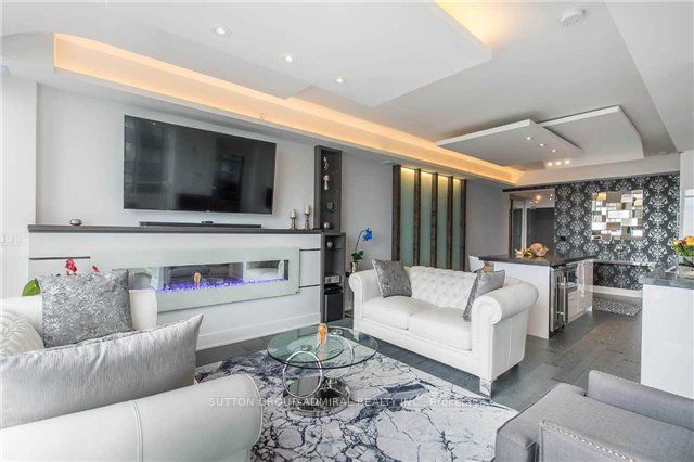 59 Annie Craig Drive, #803