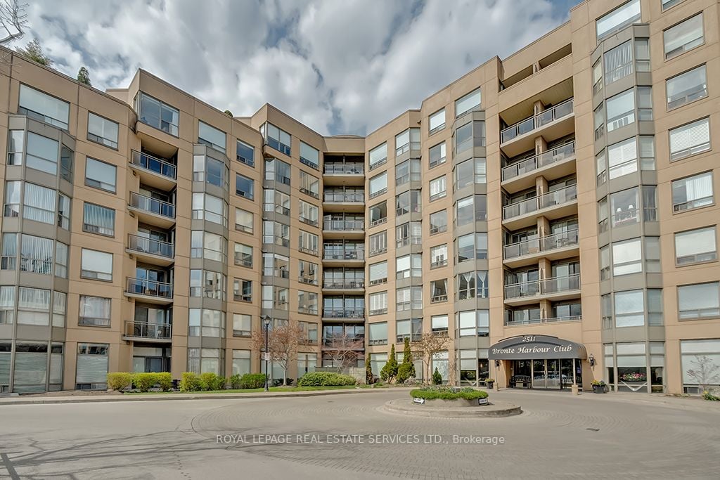2511 Lakeshore Rd W, #211