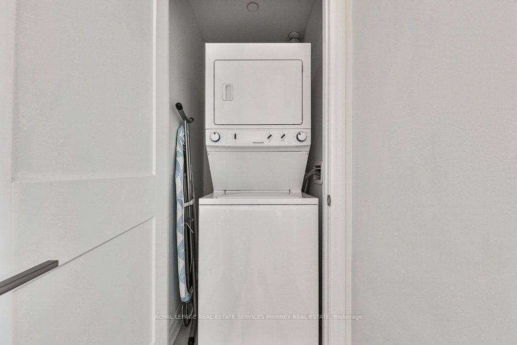 3028 Creekshore Common, #105