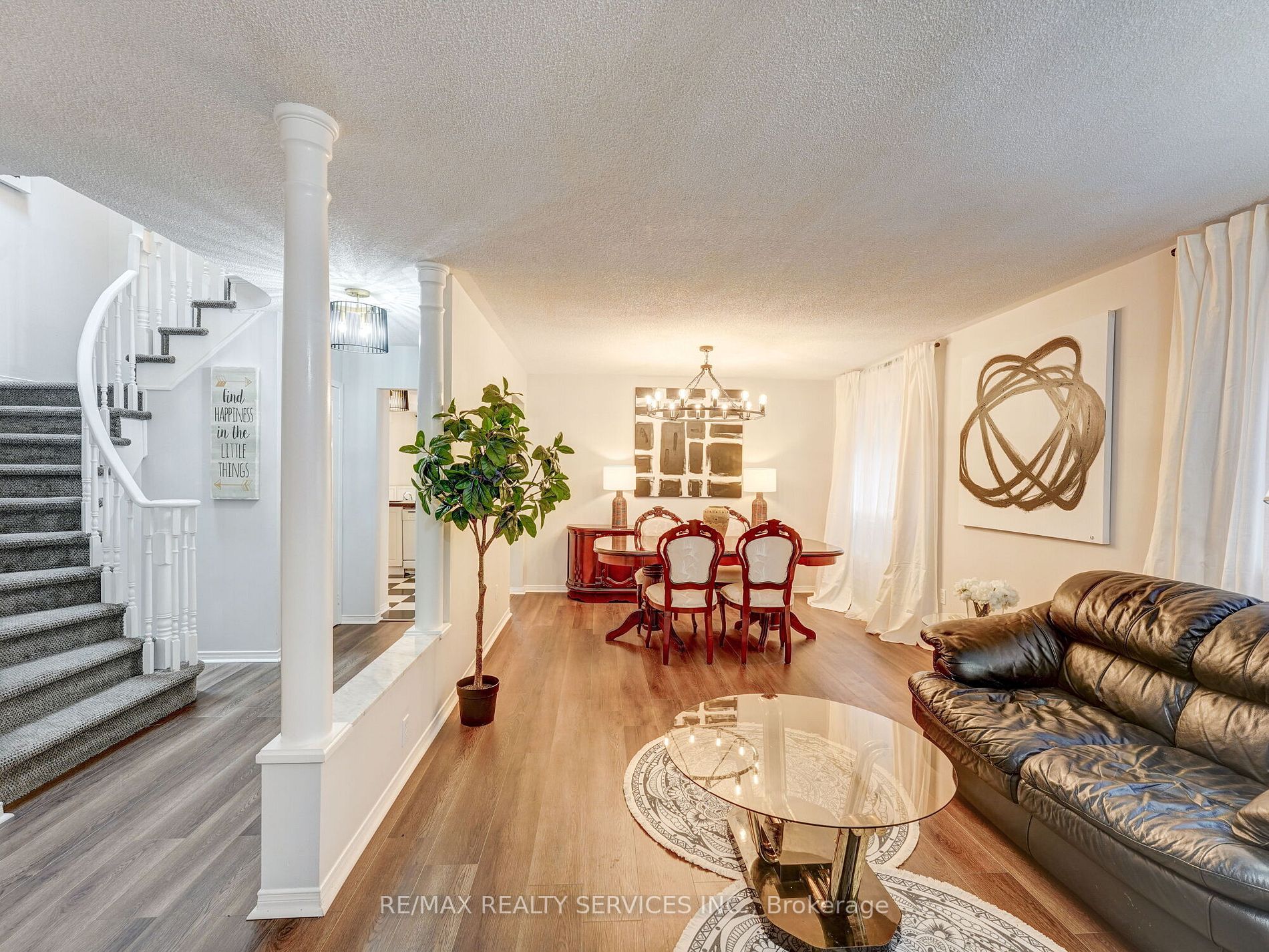 22 Anastacia Crt