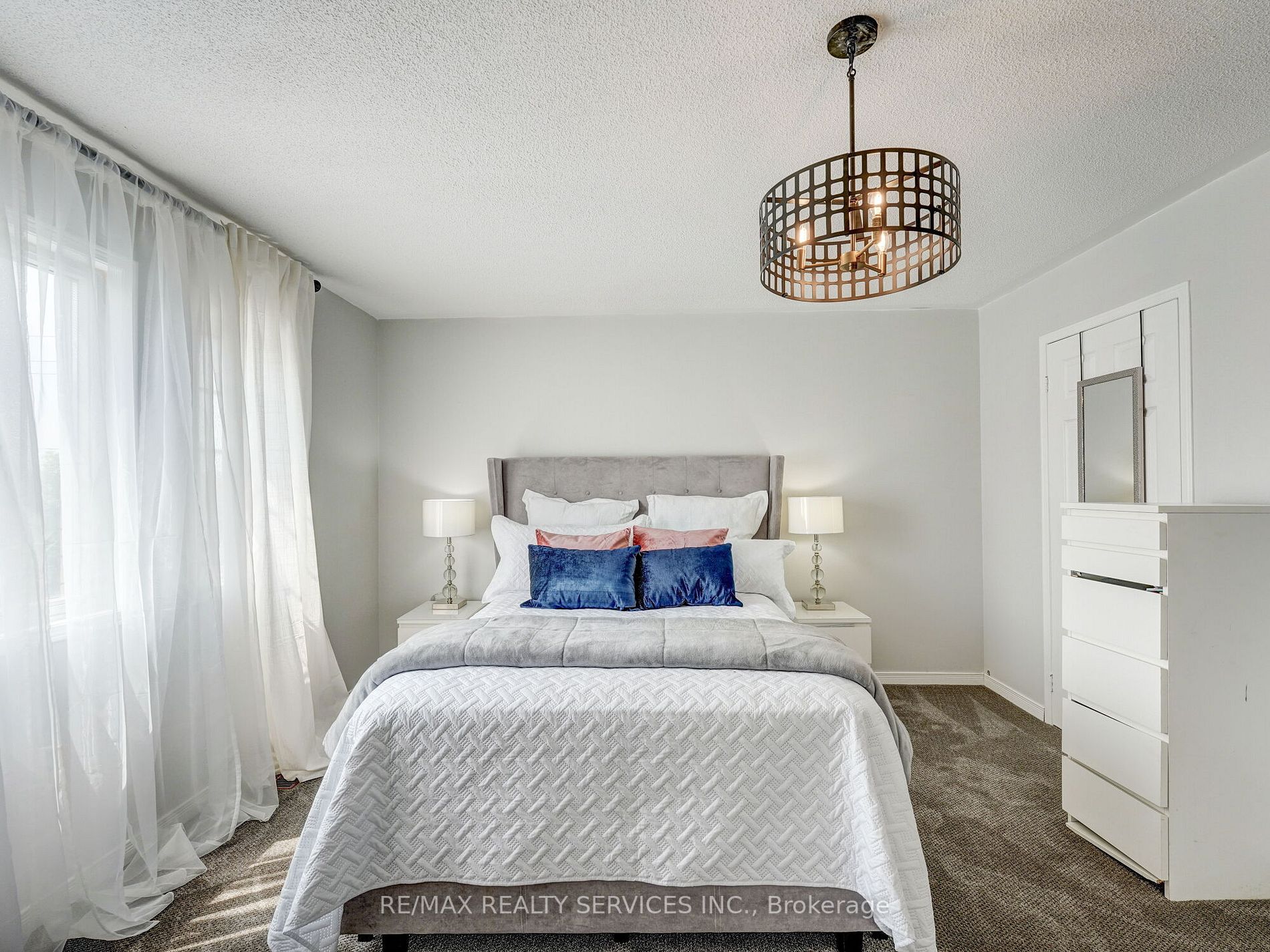 22 Anastacia Crt