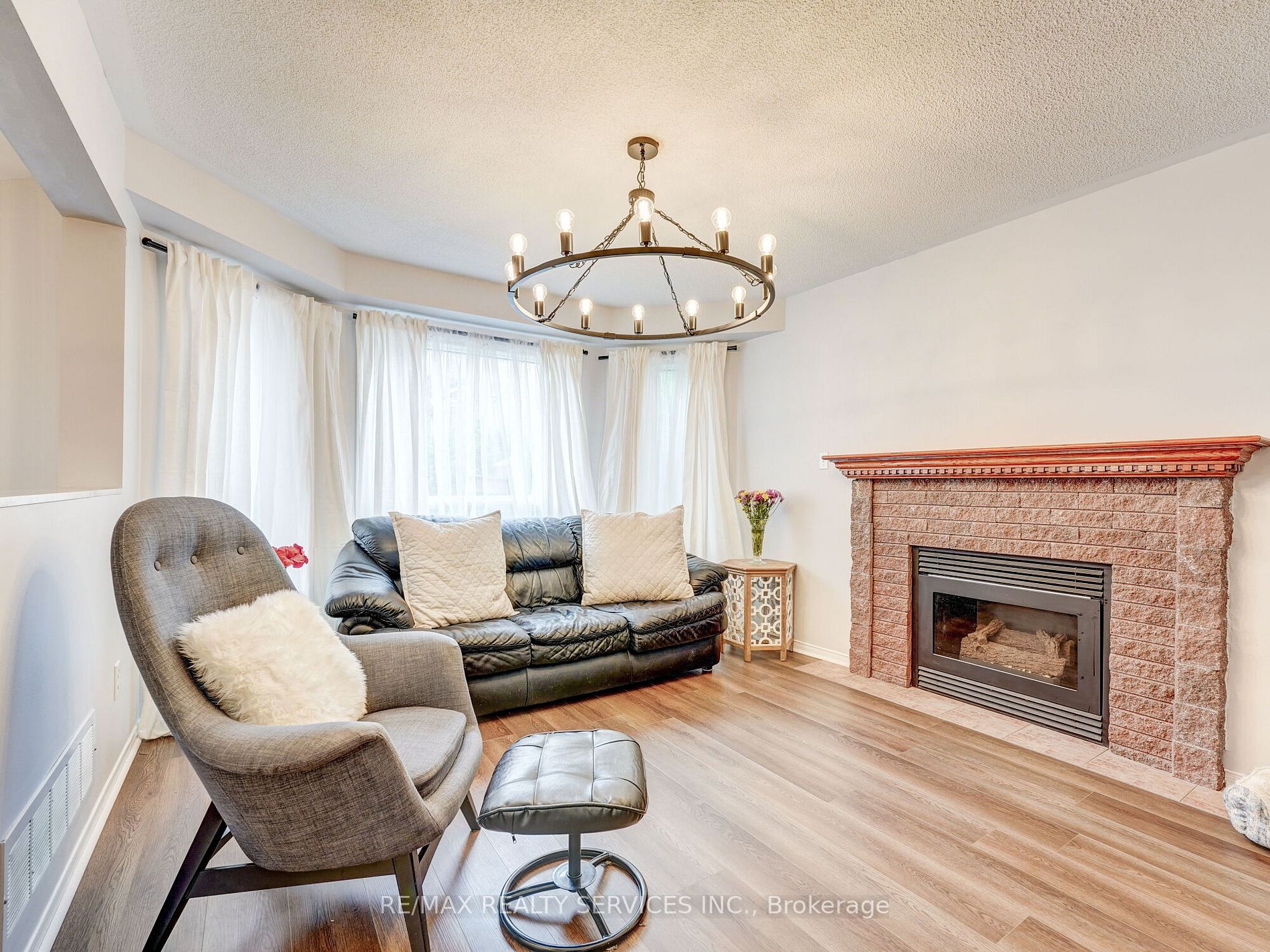 22 Anastacia Crt