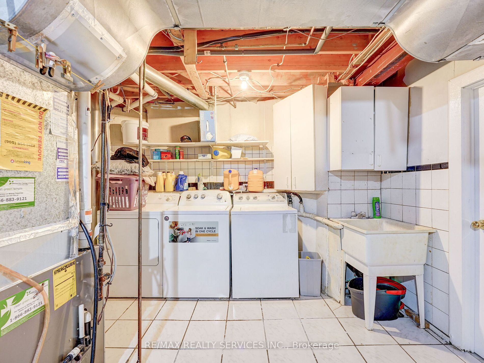 22 Anastacia Crt