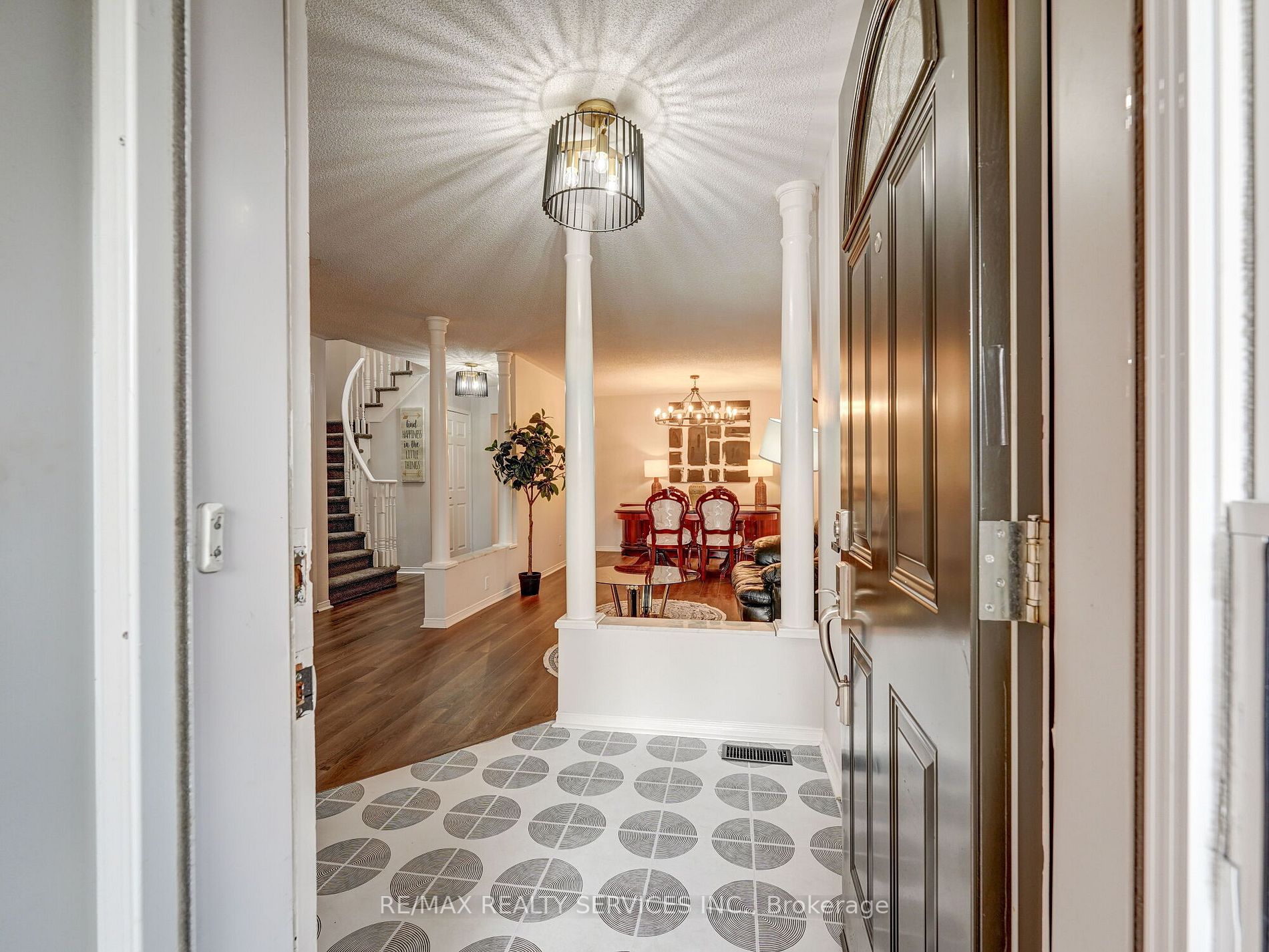 22 Anastacia Crt