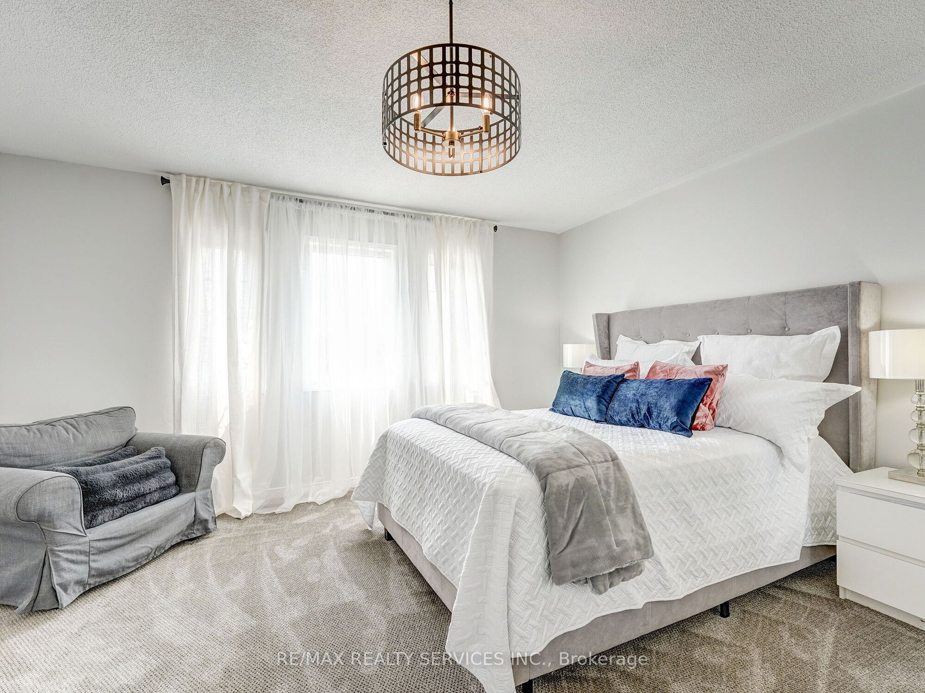 22 Anastacia Crt