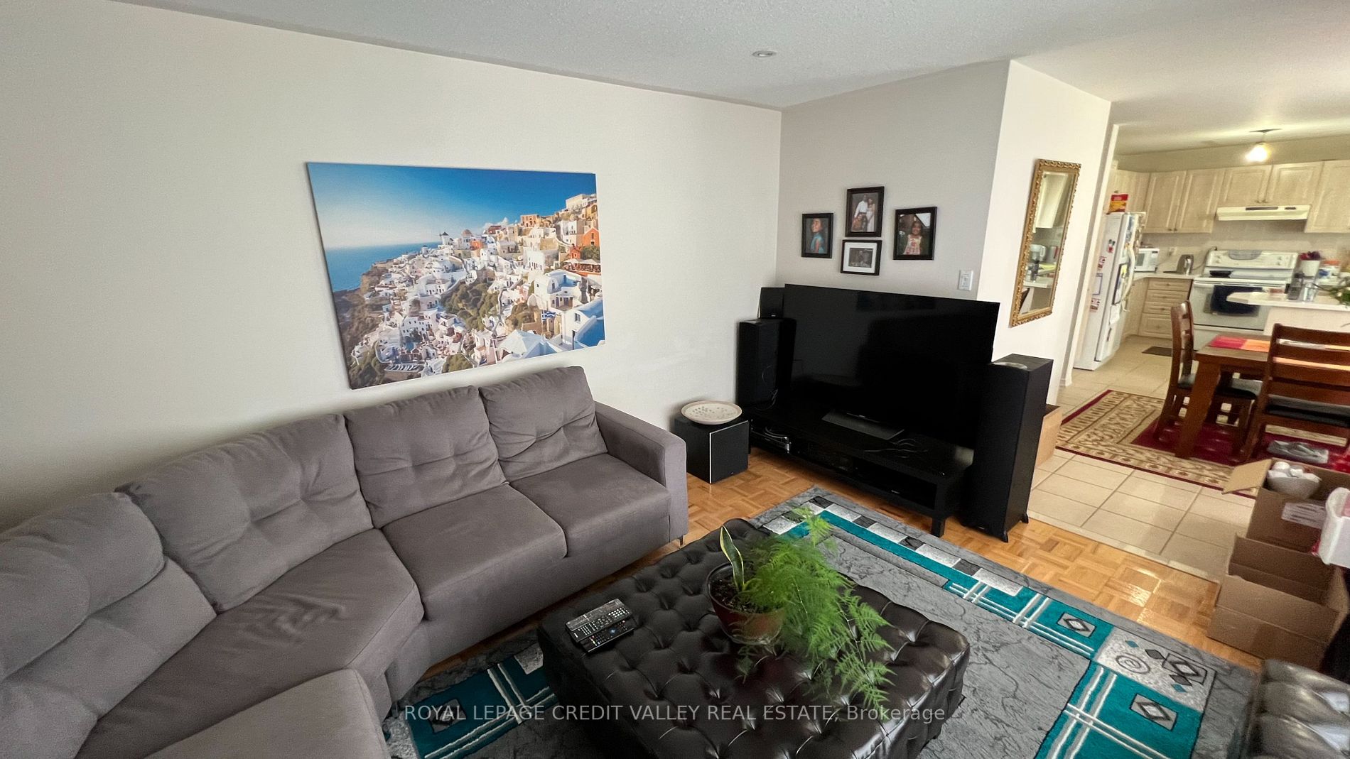 44 Australia Dr