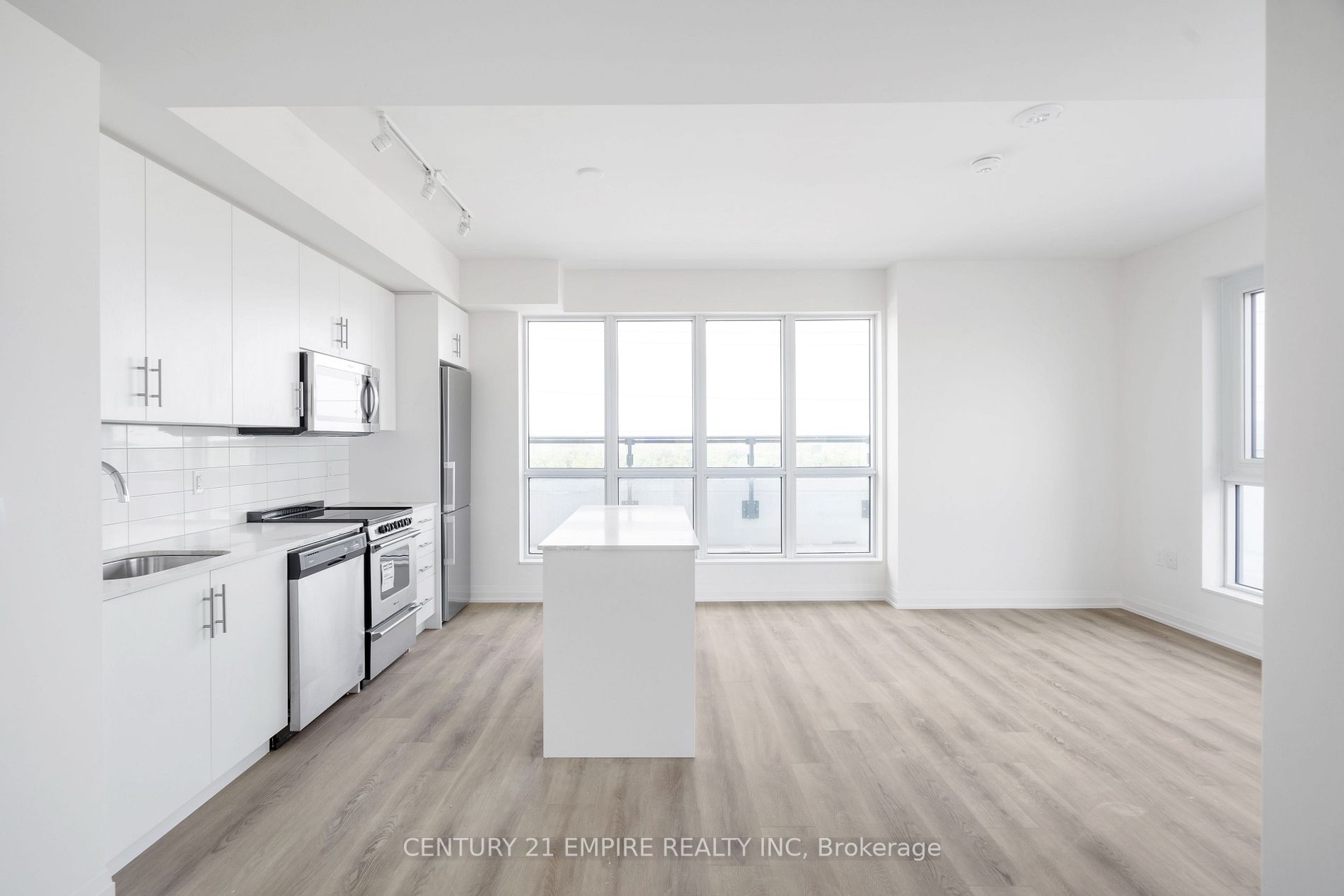 509 Dundas St, #306
