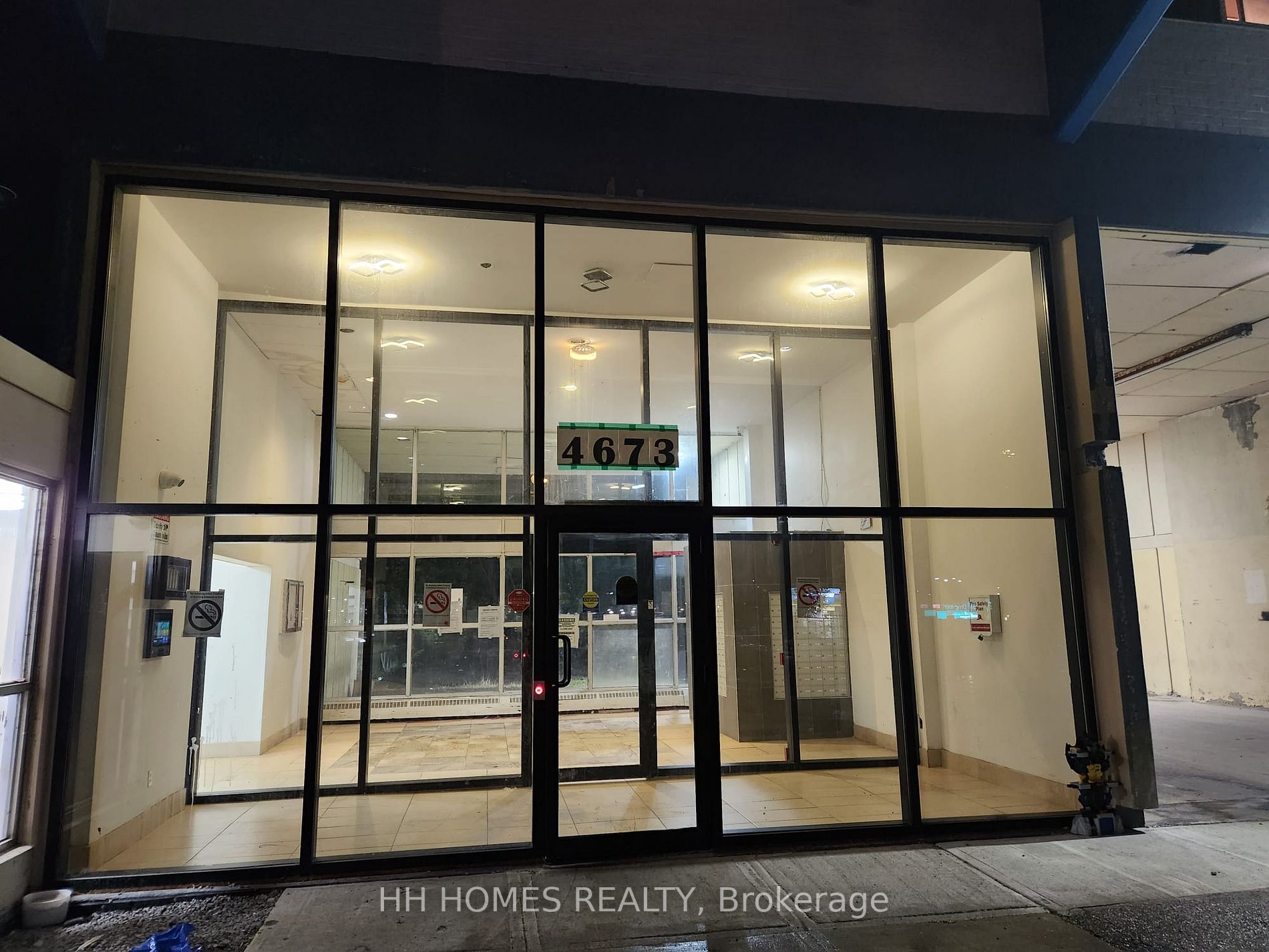 4673 Jane Street, #517