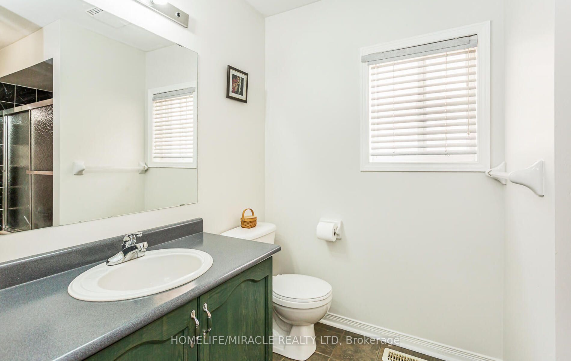 47 River Rock Crescent