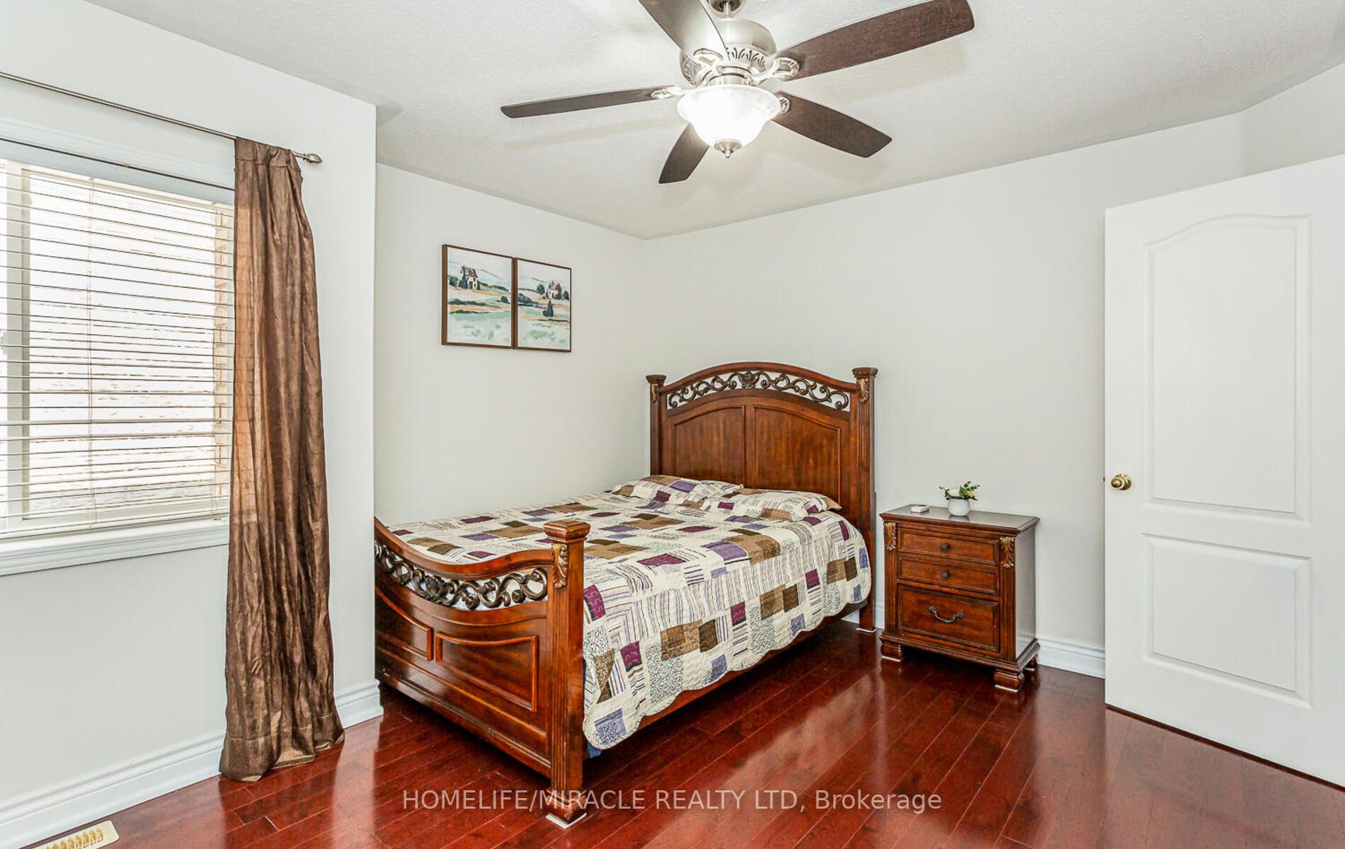 47 River Rock Crescent