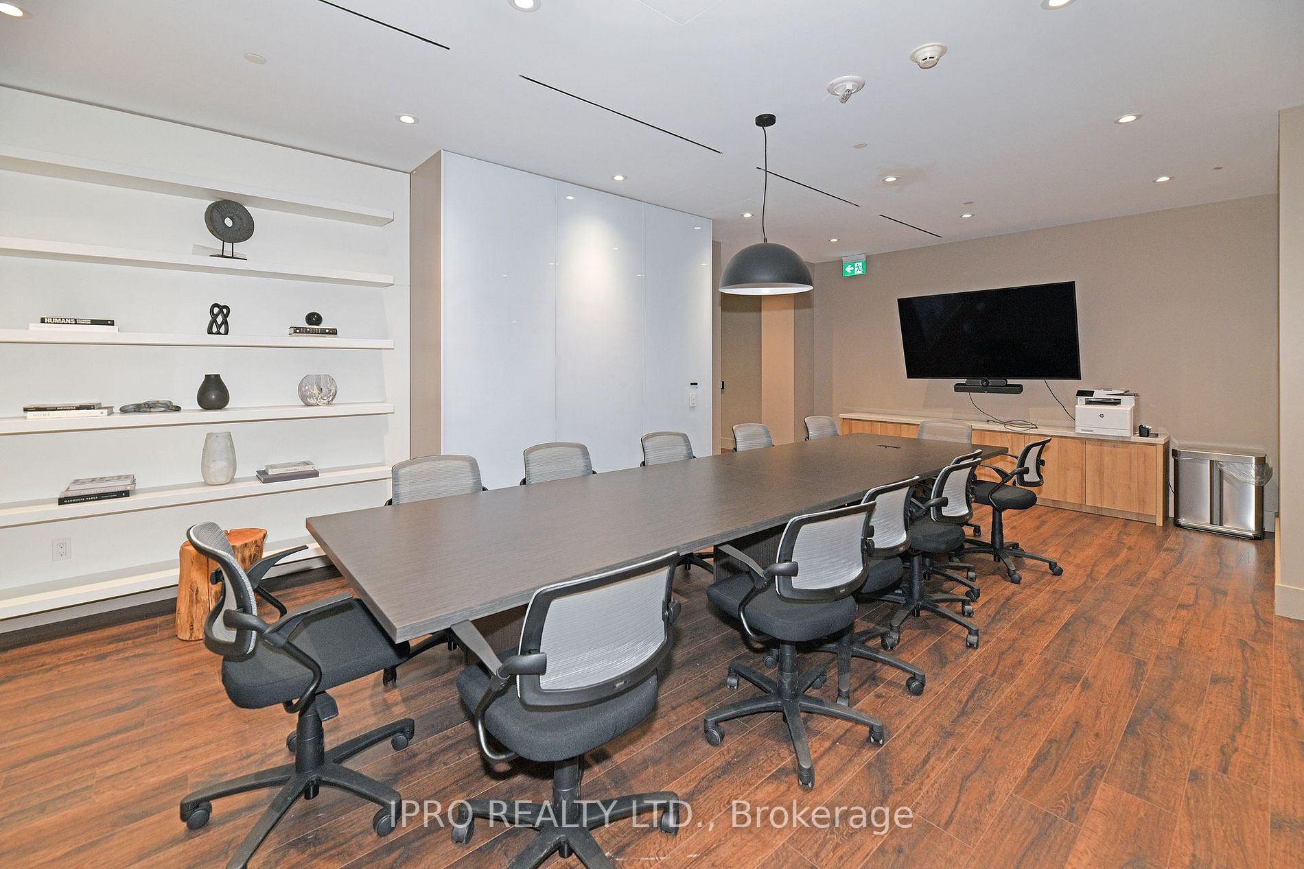 21 Park St E, #710