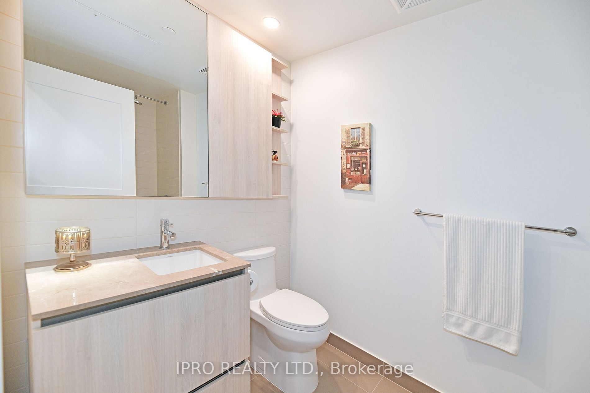 21 Park St E, #710