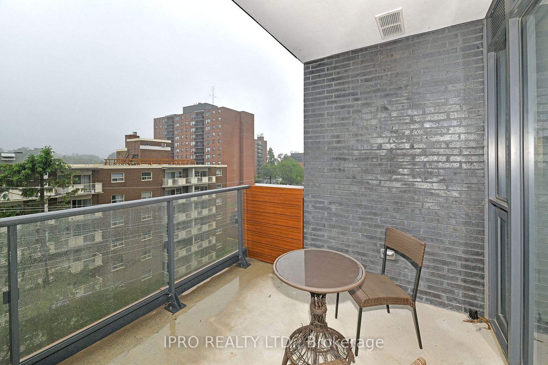 21 Park St E, #710