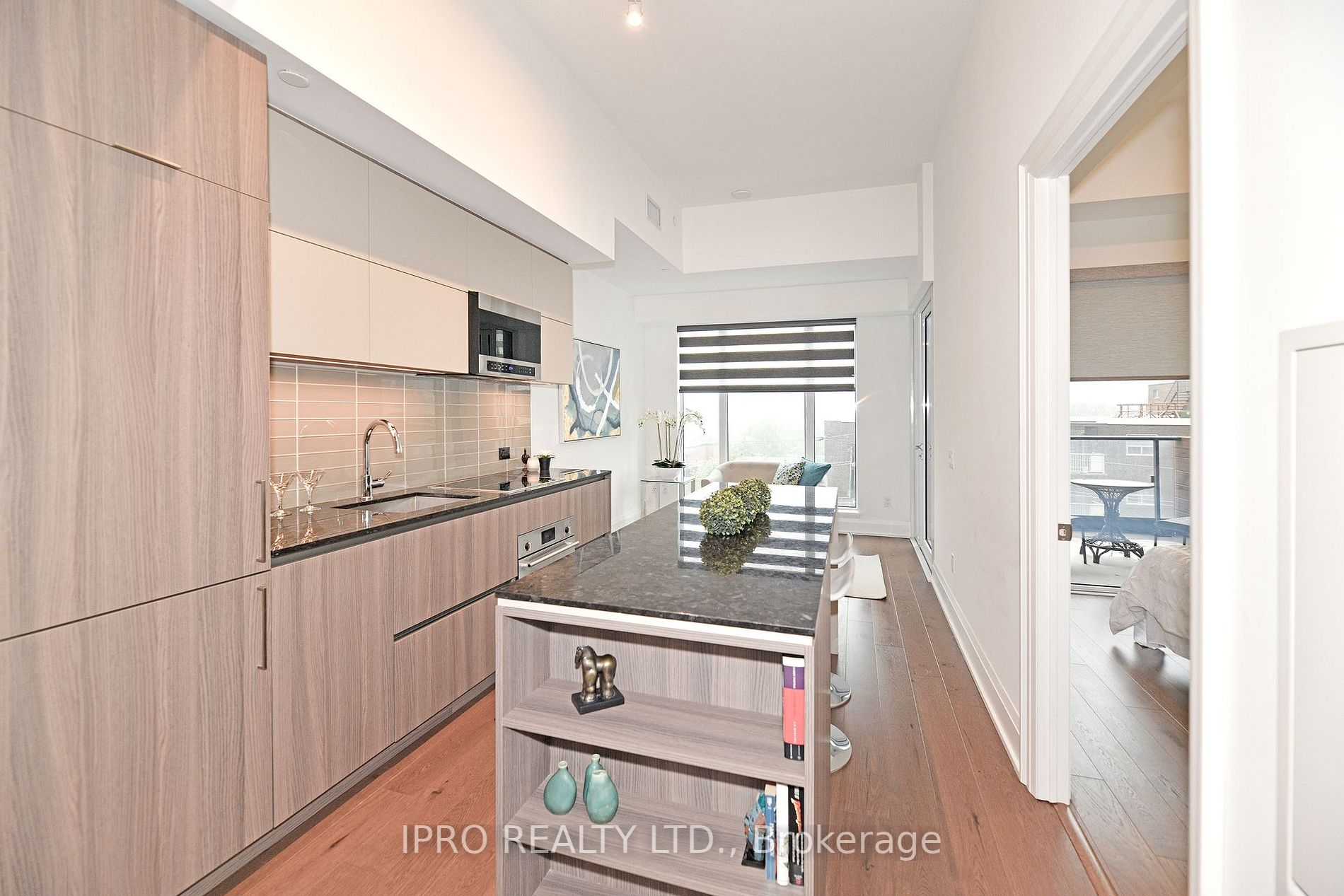 21 Park St E, #710