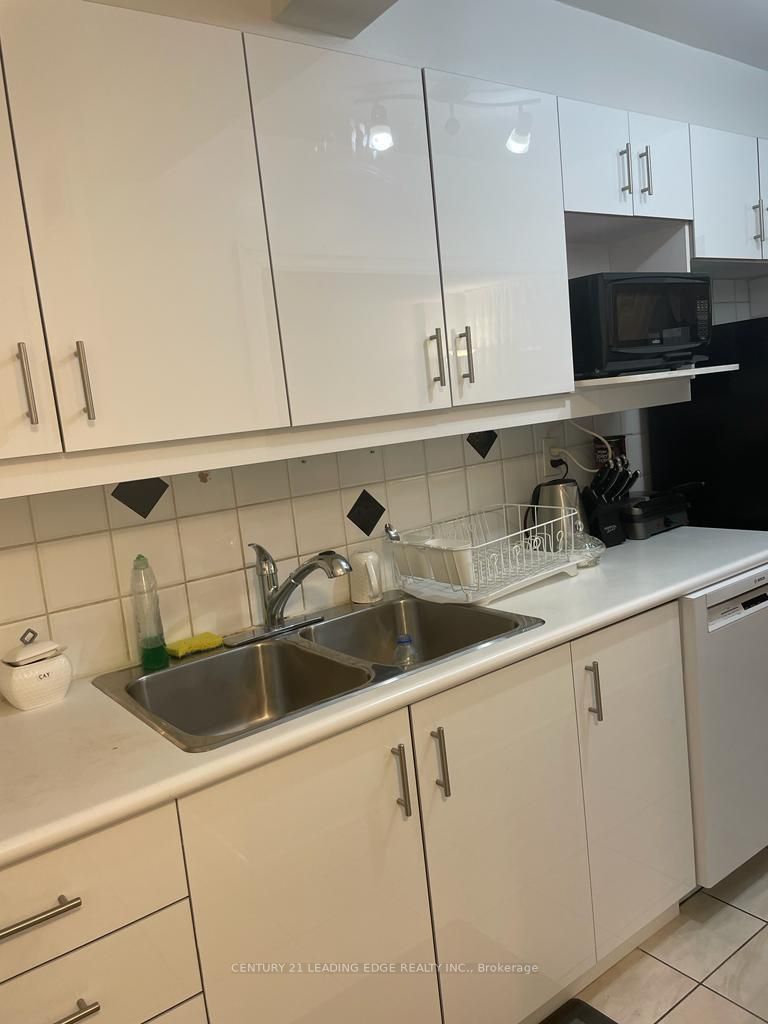 80 Grandravine Dr, #703