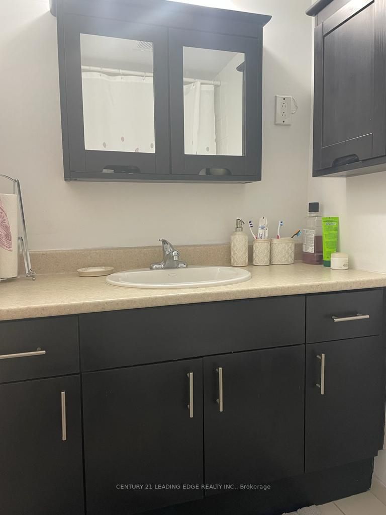 80 Grandravine Dr, #703