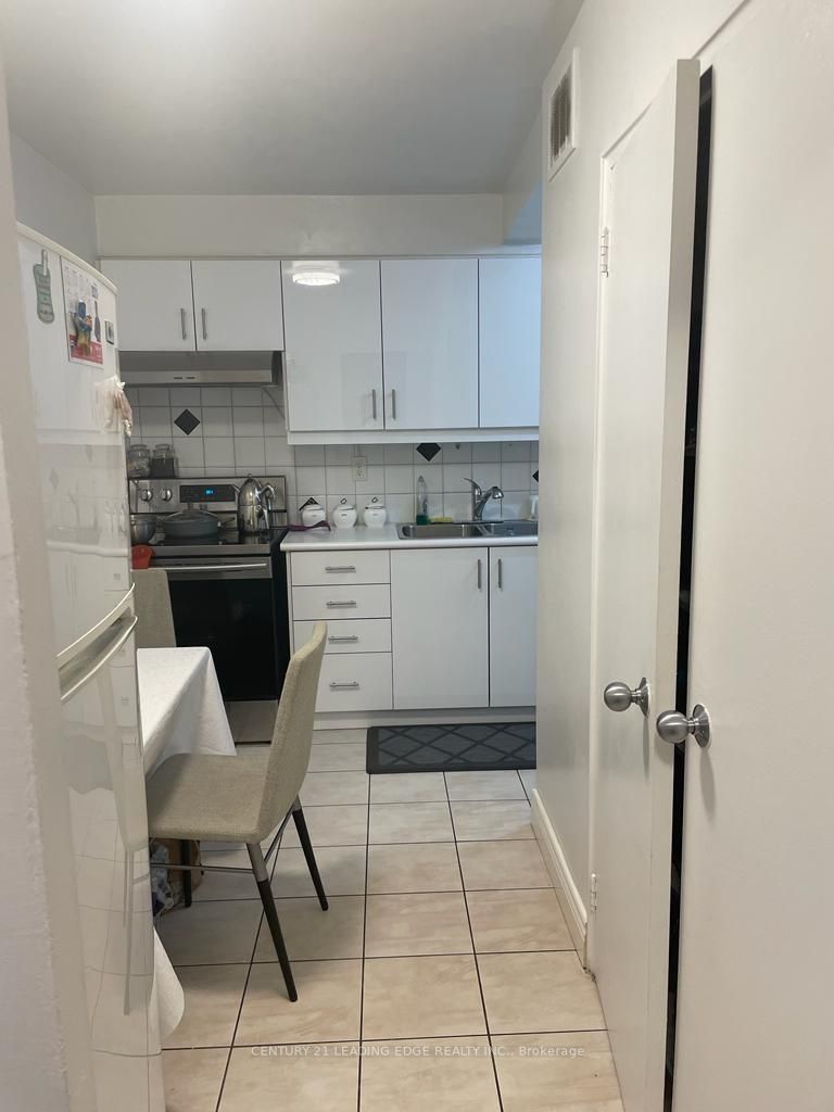 80 Grandravine Dr, #703