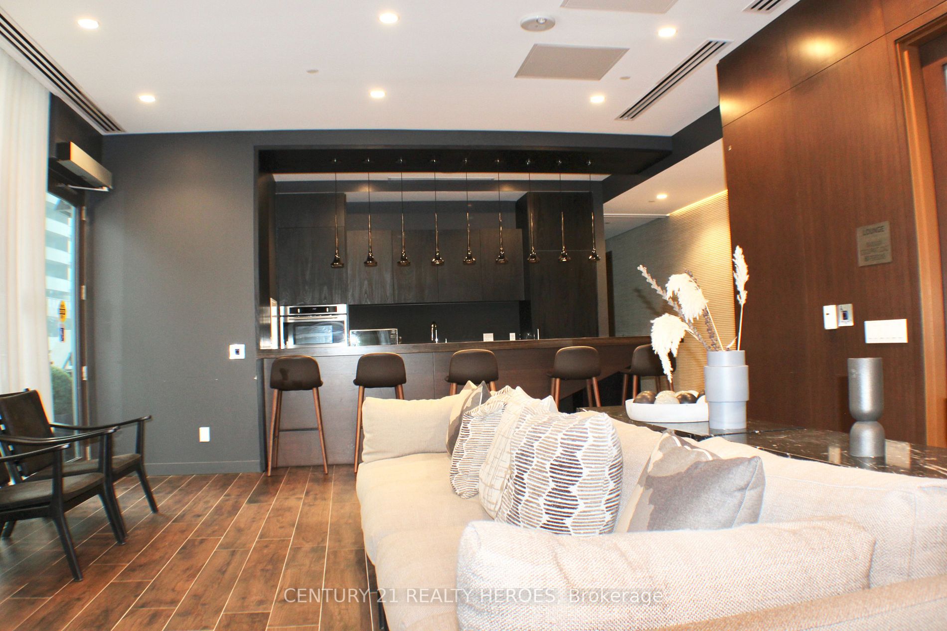 70 Annie Craig Dr, #5008