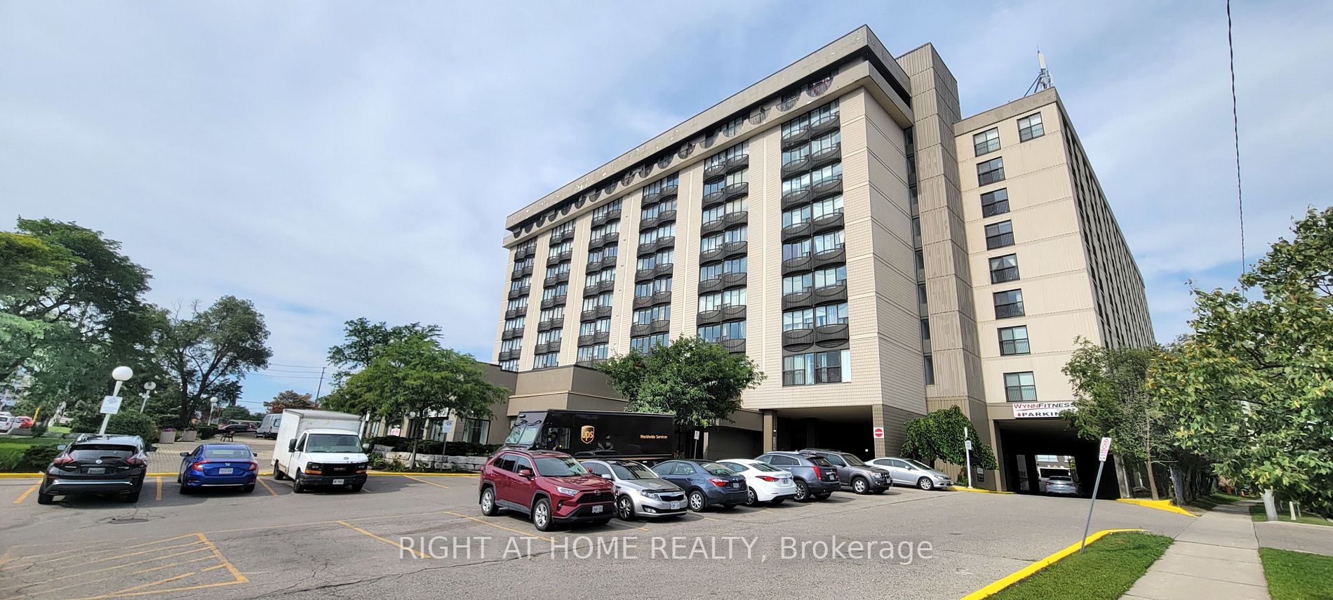 2737 Keele St, #213