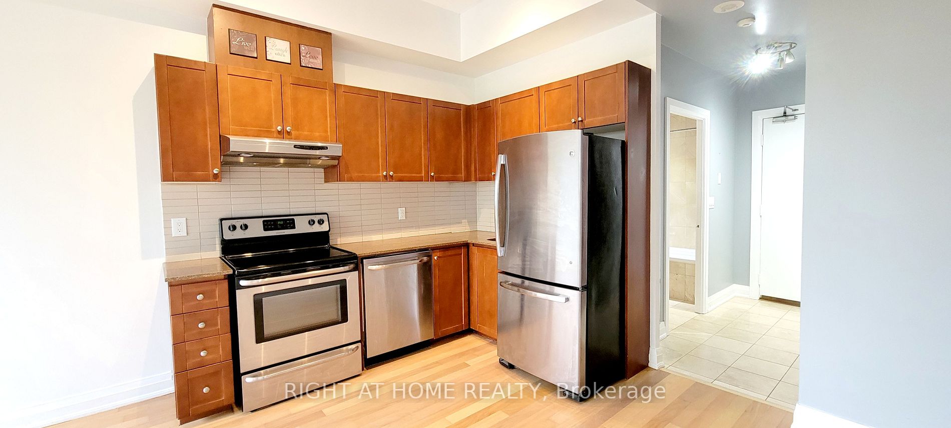 2737 Keele St, #213