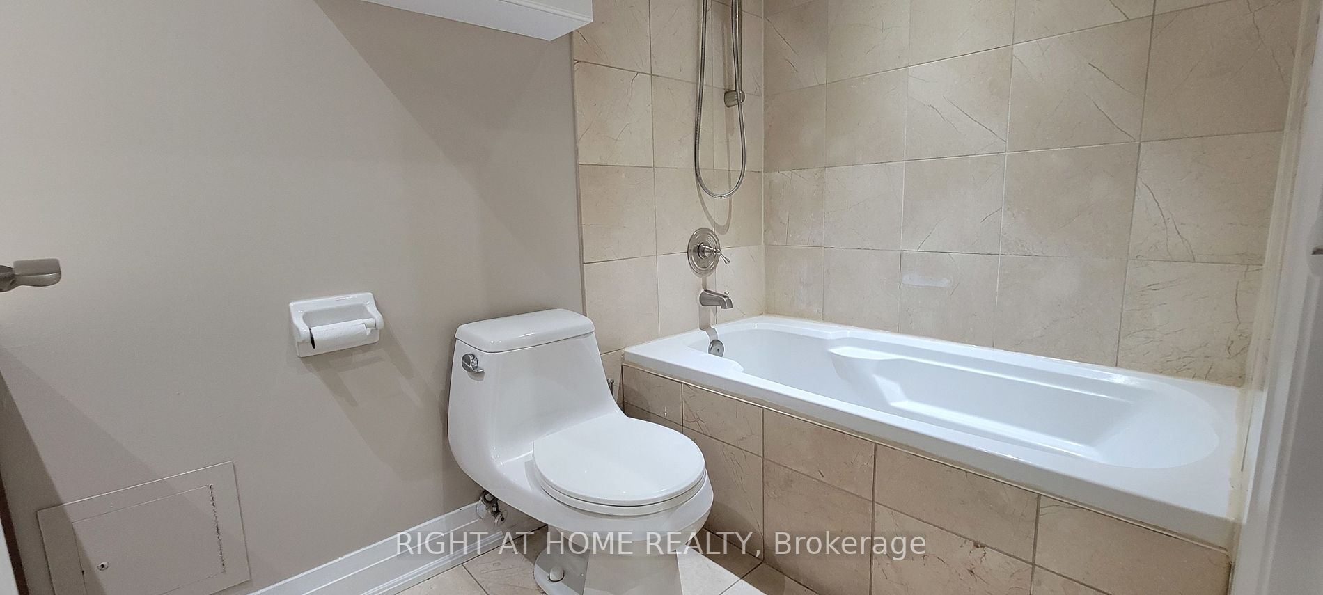 2737 Keele St, #213